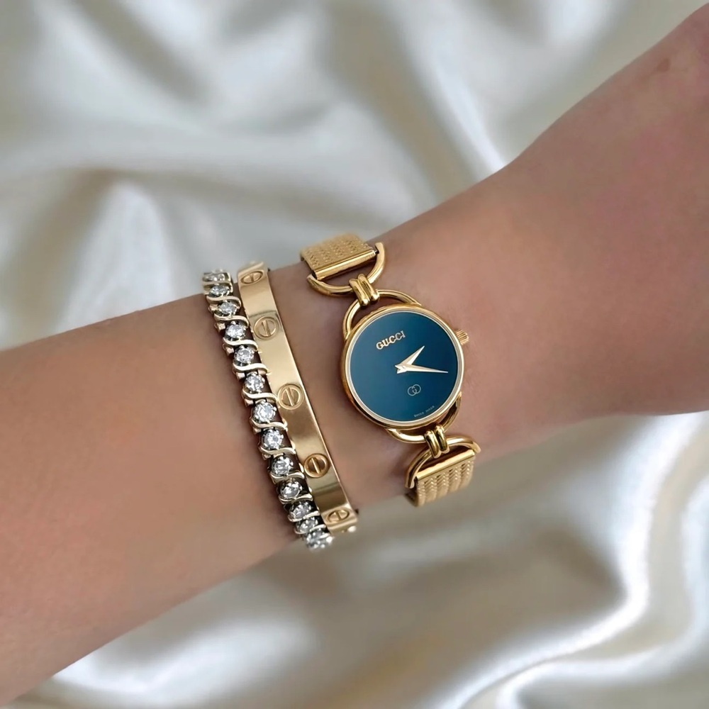 AUTHENTIC VINTAGE GUCCI GOLD WATCH - Picture 3 of 8
